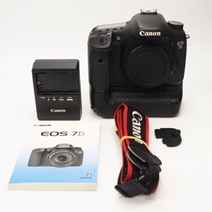 Canon 中古 EOS 7D ボディ + バッテリーグリップBG-E7 1761002615 Cランク