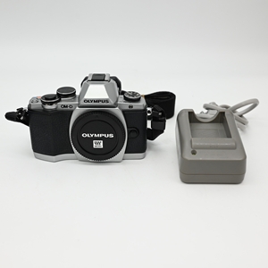 OLYMPUS 中古 OM-D E-M10 V5PG68038 Cランク