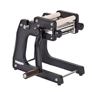 池永鉄工 池永鉄工 IK 鉄鋳物 製麺機 4mm幅仕様 ASI9002 メーカー直送 代引不可 北海道沖縄離島不可