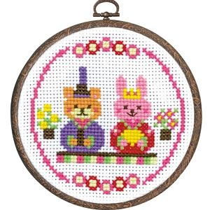 オリムパス オリムパス クロスステッチ 刺しゅうキット ひなまつり にこにこ雛 おしゃれフープ付き オフホワイト 7458