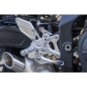 オーヴァーレーシング OVER RACING オーヴァーレーシング 51-86-01 バックステップ 4ポジション シルバー ZX-25R