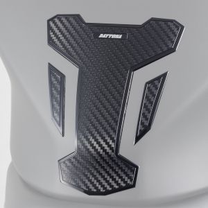 デイトナ DAYTONA デイトナ 98318 ビッグバイク プロテクタ タンクパッド 軟質エンブレム 3ピース T1 カーボン調 DAYTONA